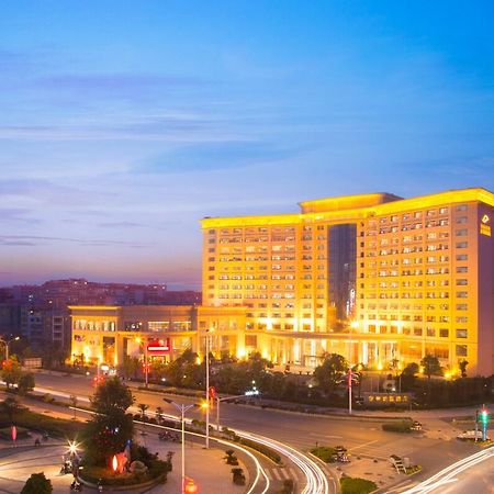 The Grand Plaza Hotel Cát An Ngoại thất bức ảnh