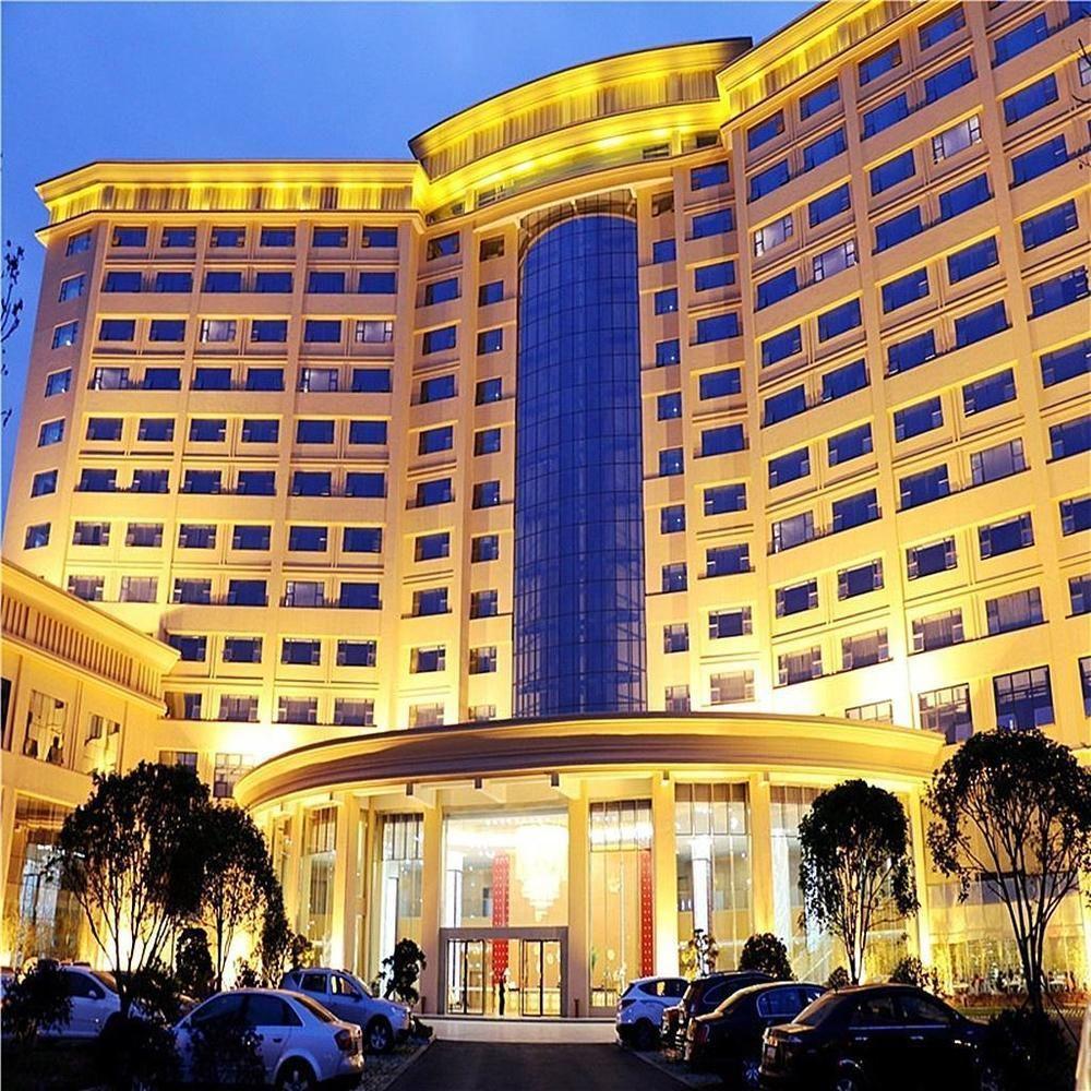 The Grand Plaza Hotel Cát An Ngoại thất bức ảnh