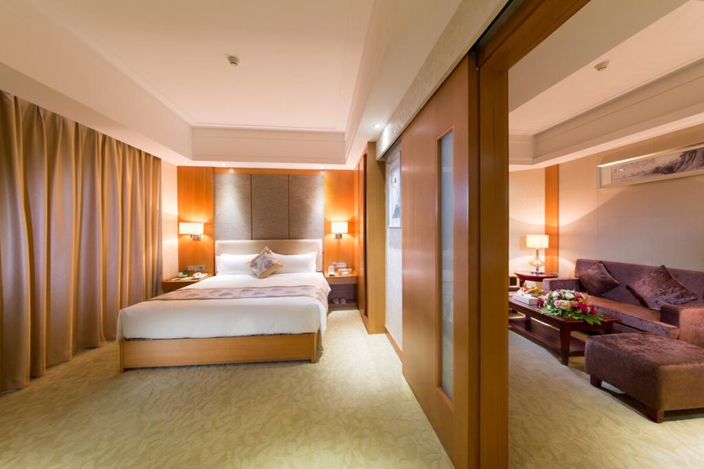 The Grand Plaza Hotel Cát An Ngoại thất bức ảnh