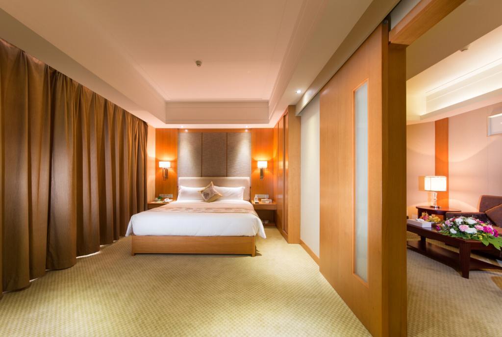 The Grand Plaza Hotel Cát An Phòng bức ảnh