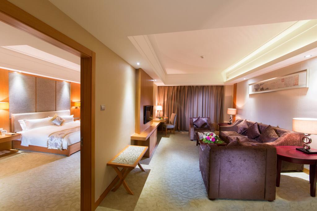 The Grand Plaza Hotel Cát An Phòng bức ảnh