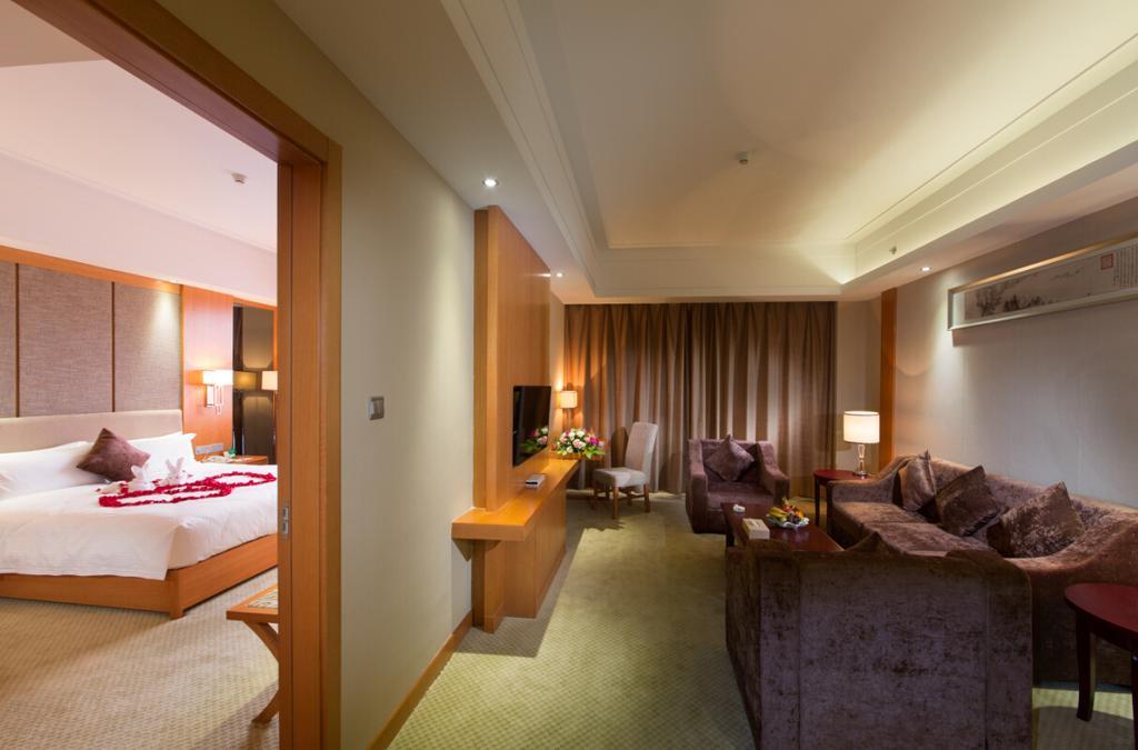 The Grand Plaza Hotel Cát An Ngoại thất bức ảnh