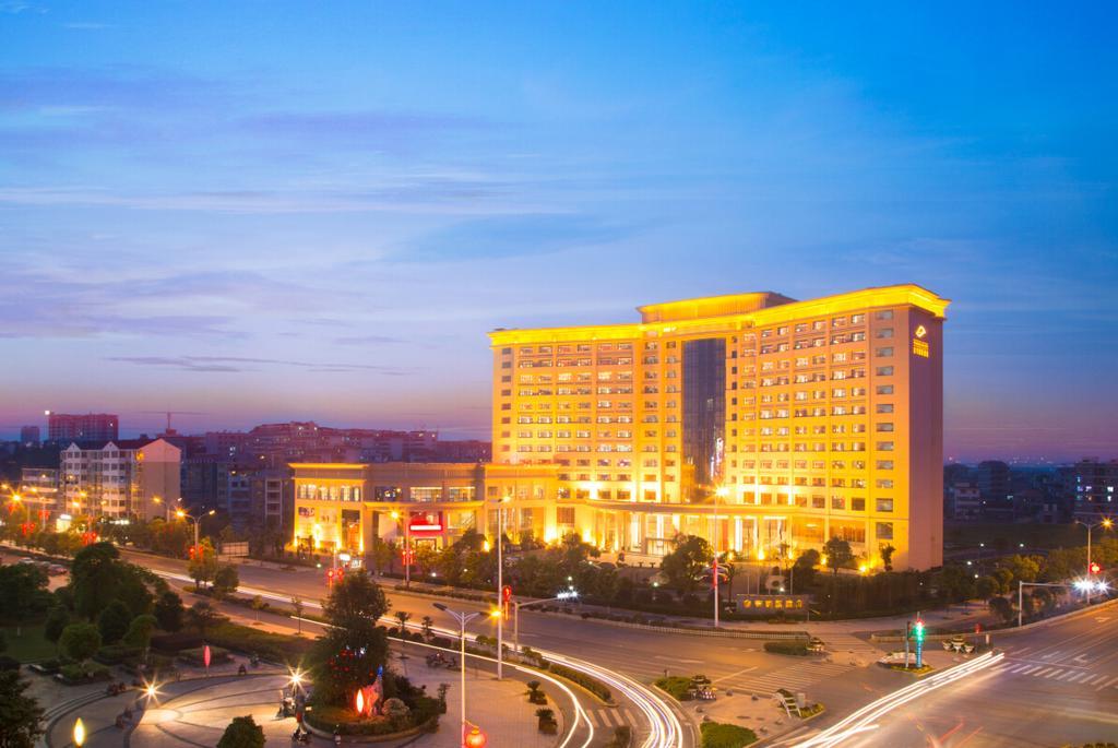 The Grand Plaza Hotel Cát An Ngoại thất bức ảnh