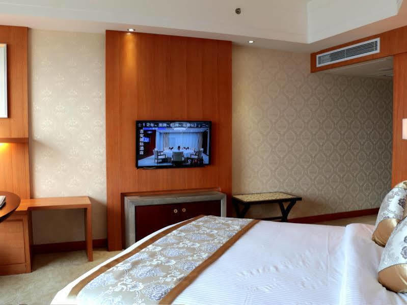 The Grand Plaza Hotel Cát An Ngoại thất bức ảnh